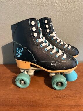 Candi Girl - Black & Light Blue Roller Skate - size 6